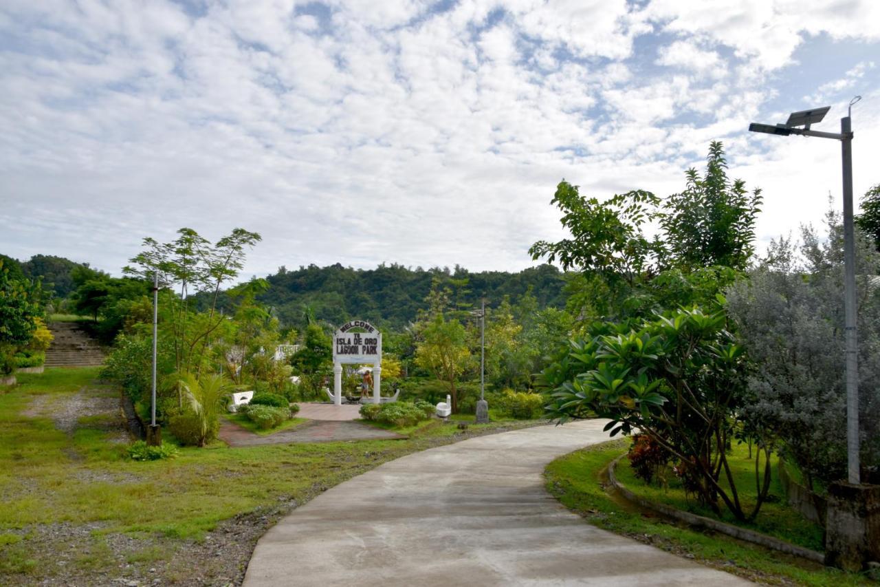 Isla De Oro Hotel Mamburao Buitenkant foto
