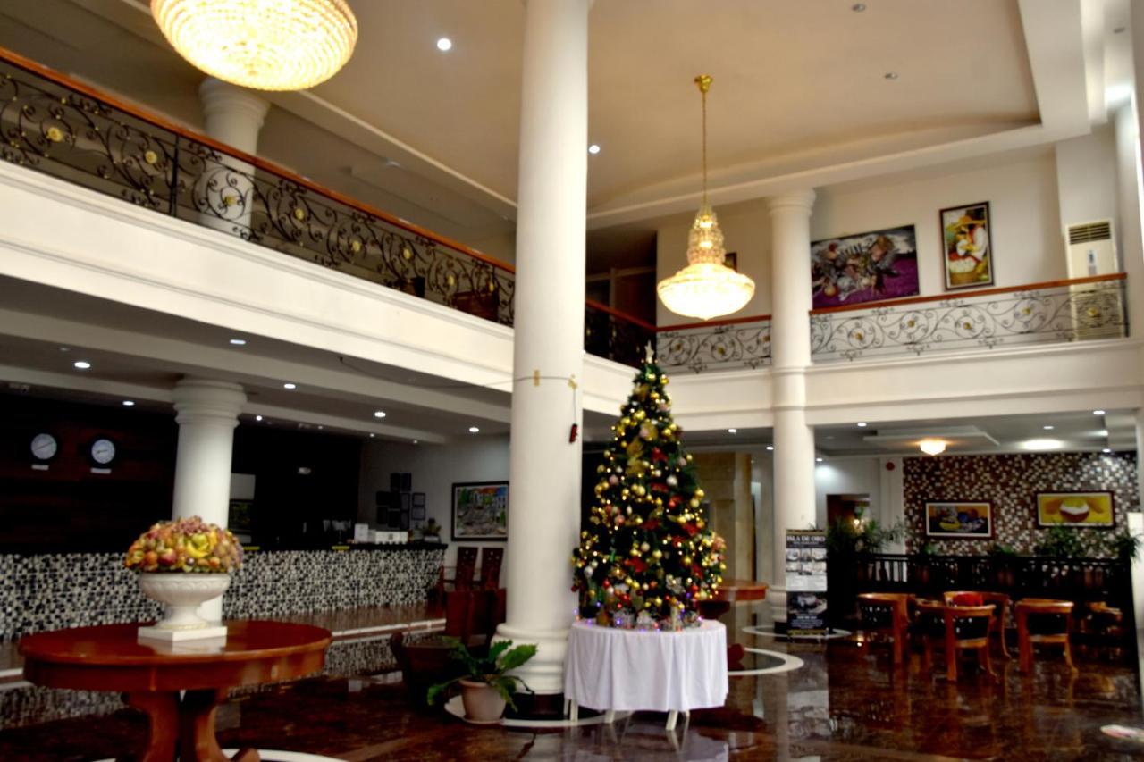 Isla De Oro Hotel Mamburao Buitenkant foto